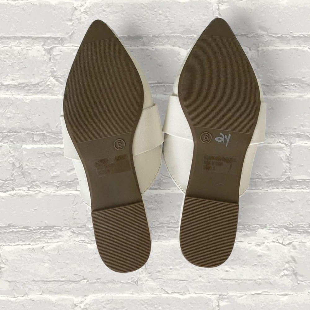 White Pointed Toe Buckle Mules - Picture 4 of 4